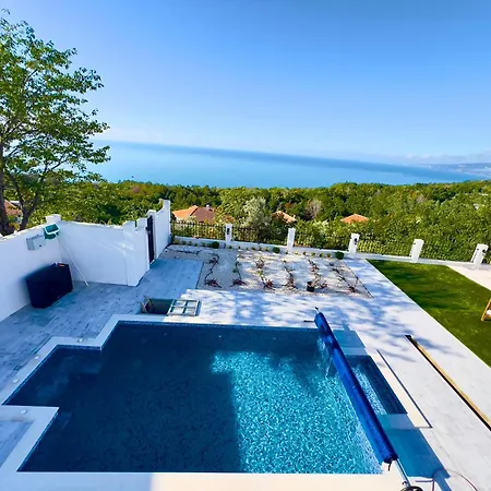 Villa The White Pearl Boutique
