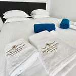 Villa The White Pearl Boutique *