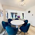 Villa The White Pearl Boutique *