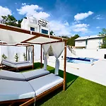 The White Pearl Boutique * Balchik