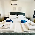 The White Pearl Boutique