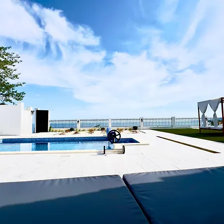 The White Pearl Boutique Villa