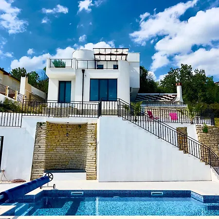 The White Pearl Boutique * Balchik