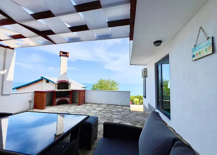 Villa The White Pearl Boutique *